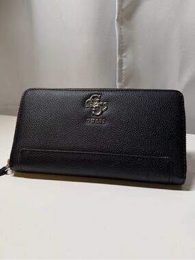 Guess Zip Around Wallet Black Pebbled Leather